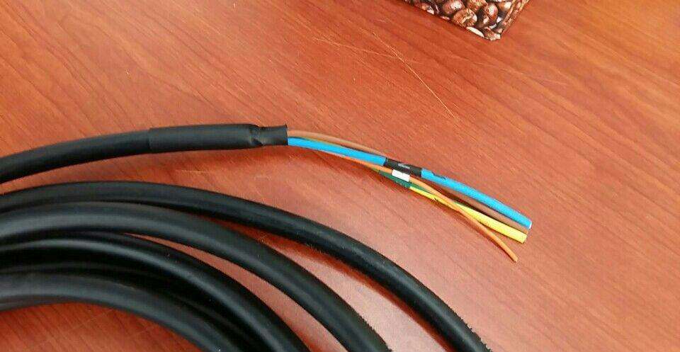 1533546917.jpg 充電樁電纜圖片